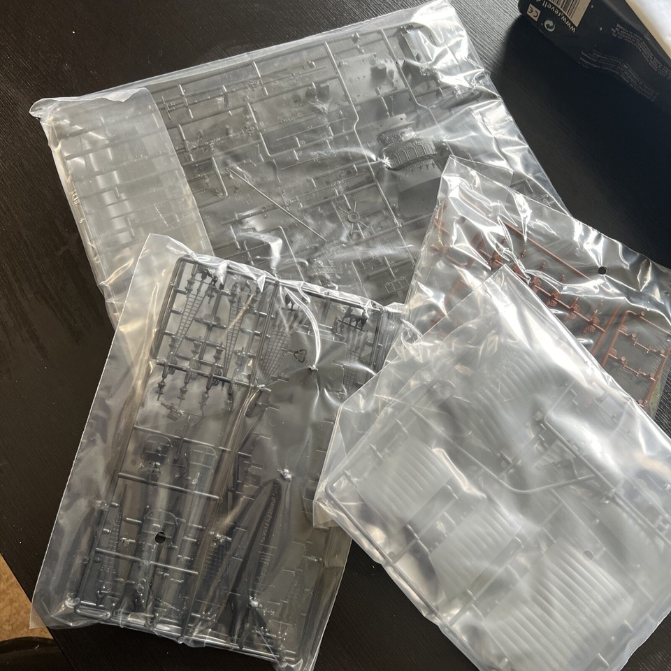 vintage revell model kits ships. Box damaged eBay