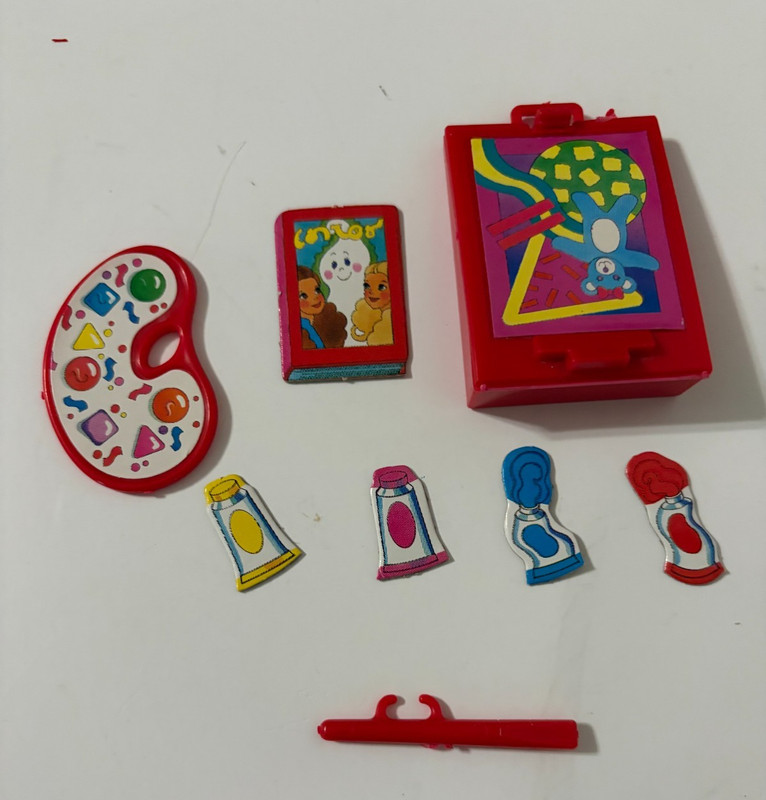 Vintage 1988 Barbie Teen Time Courtney #1952 Art Supplies