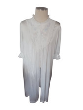 Vintage floral Embroidered with lace collar made in the USA Gilead medium house