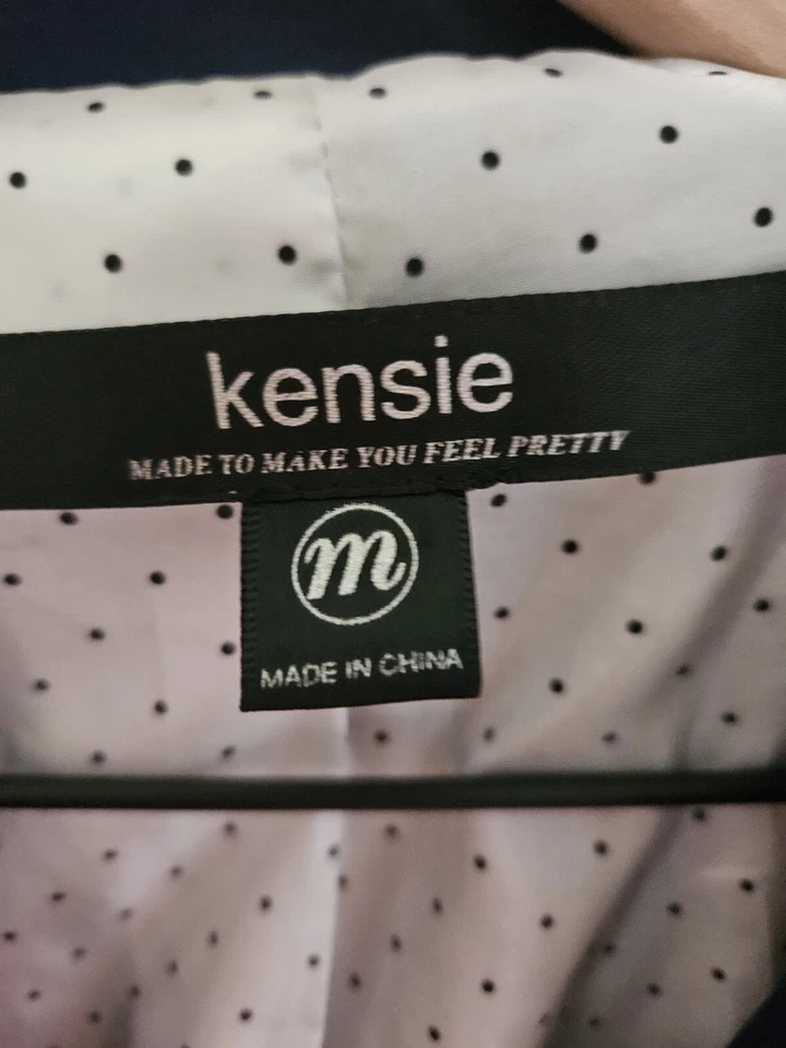 Blazer chaqueta forrada a lunares azul Kensie para mujer talla mediana Foto 3 de 3