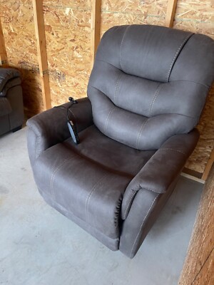 Ashley Furniture Ballister Power Lift Brand New 2022