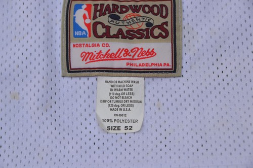 Mitchell & Ness NBA Miami Heat Dwayne Wade #3 Jersey Size 52. - Picture 4 of 9