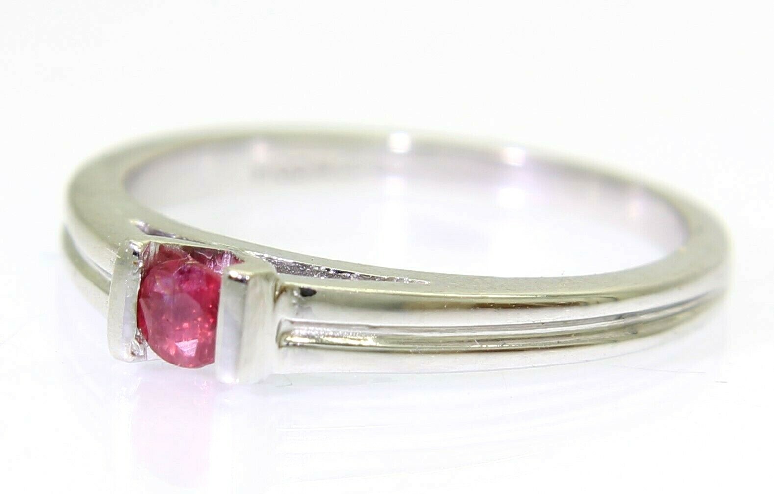 Pretty Ruby Solitaire 18ct White Gold ring J 1/2 … - image 3