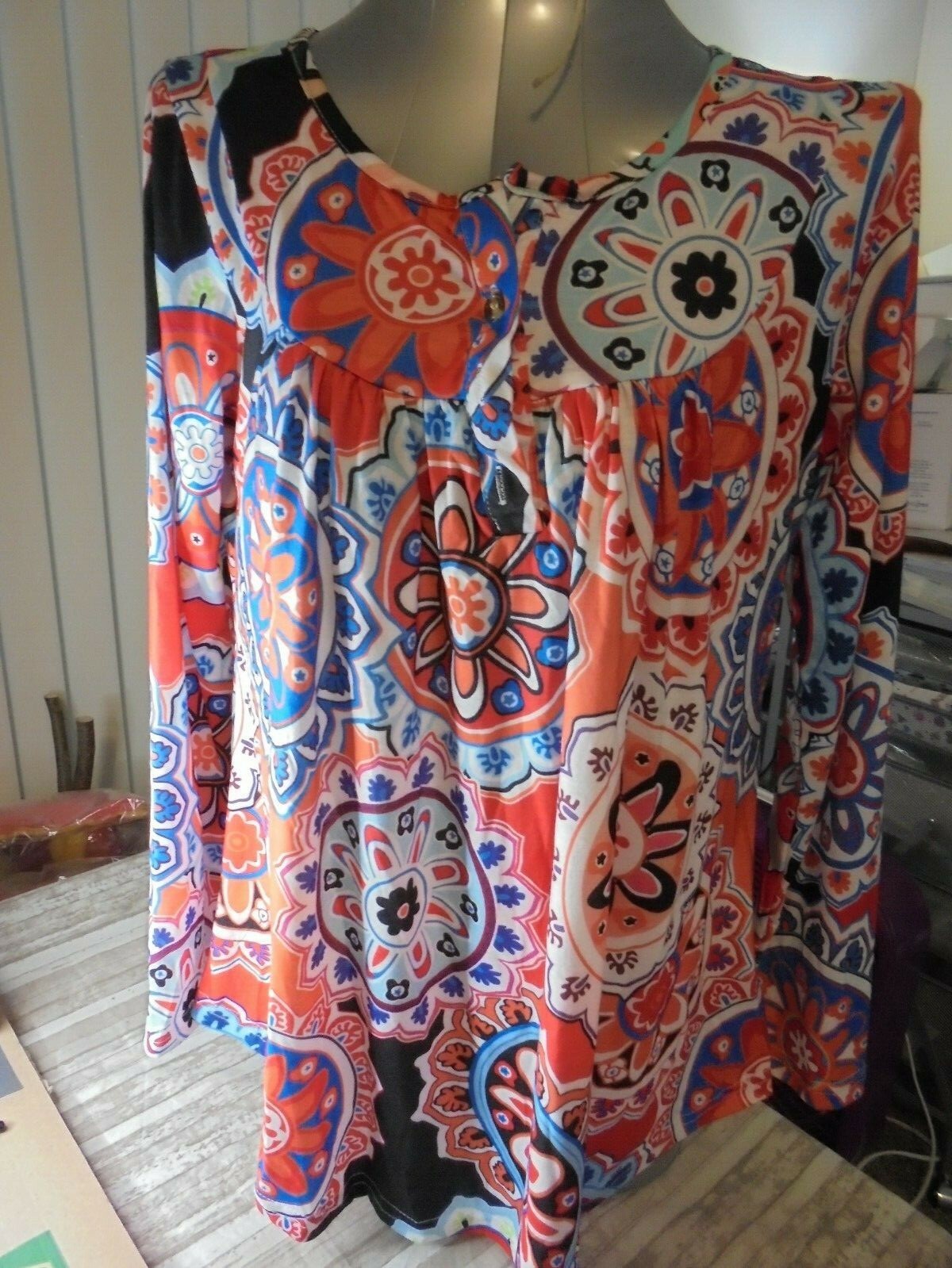 Picture 1 of 6