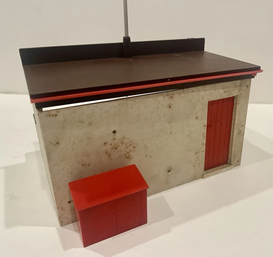 Scalextric 1970’s Racing Pit building with original box. MM /A202 - Image 4 of 4