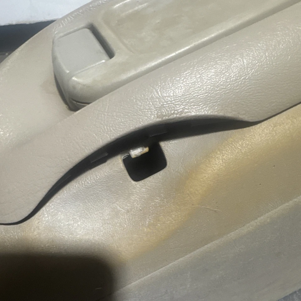 95-00 OBS Chevy Silverado GMC Sierra Truck Center Console Assembly Box OEM beige - Image 3 of 4