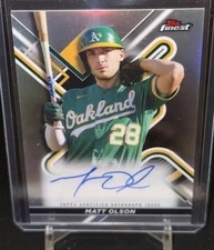 2022 Topps Finest Matt Olson Auto Refractor Oakland A's FA-MO Baseball Card