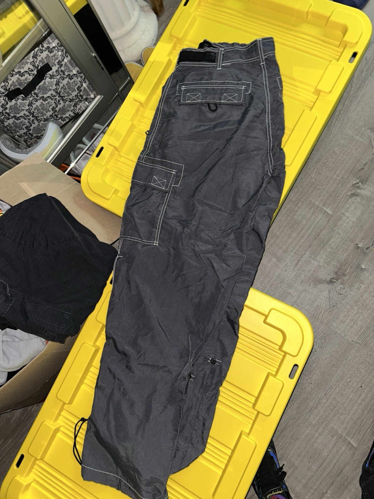 Southpole Function Gray Medium Parachute Baggy Nylon Shiny Pants Men M