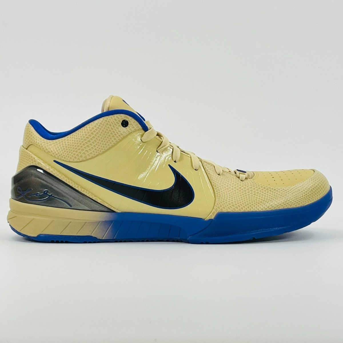 kobe fc barcelona shoes