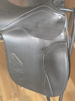 Dressursattel- Passier Sirius 17 er - wie neu -kaum benuzt - Bild 1 von 4