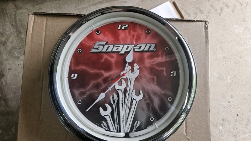 Snap-on Collectible Wall Clock