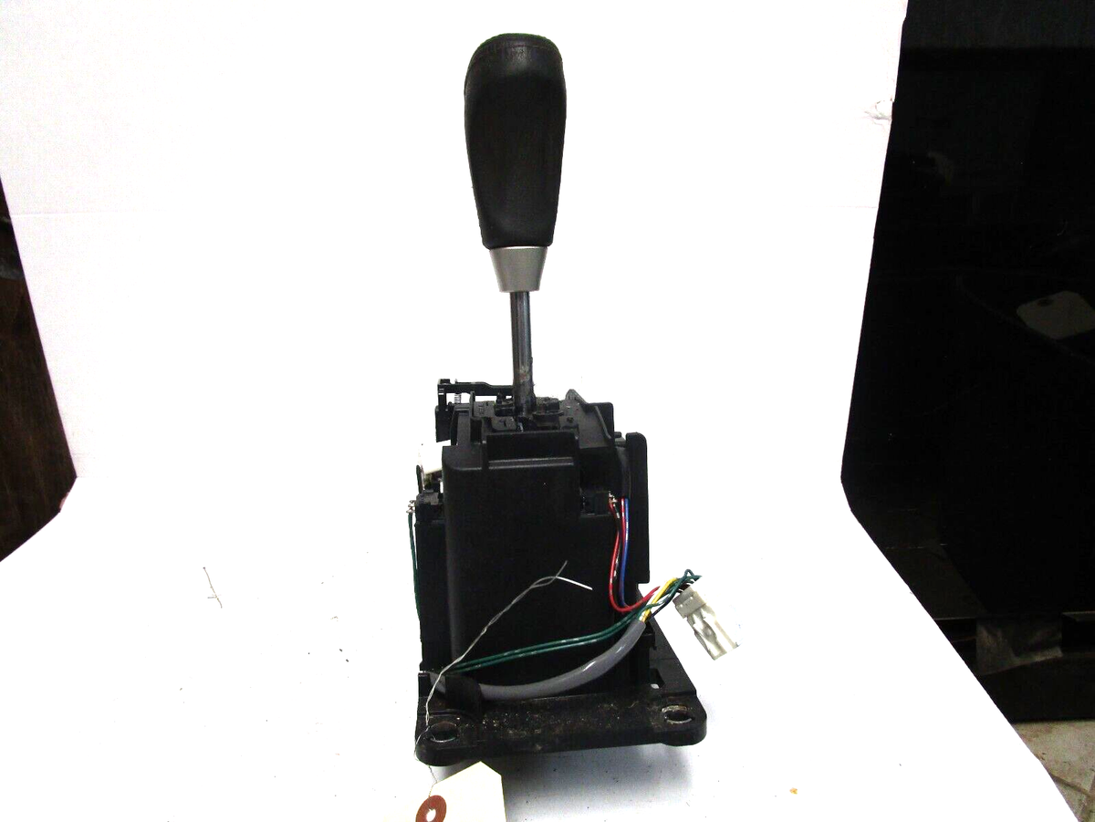 08-15 Nissan Armada Automatic Transmission Shift Gear