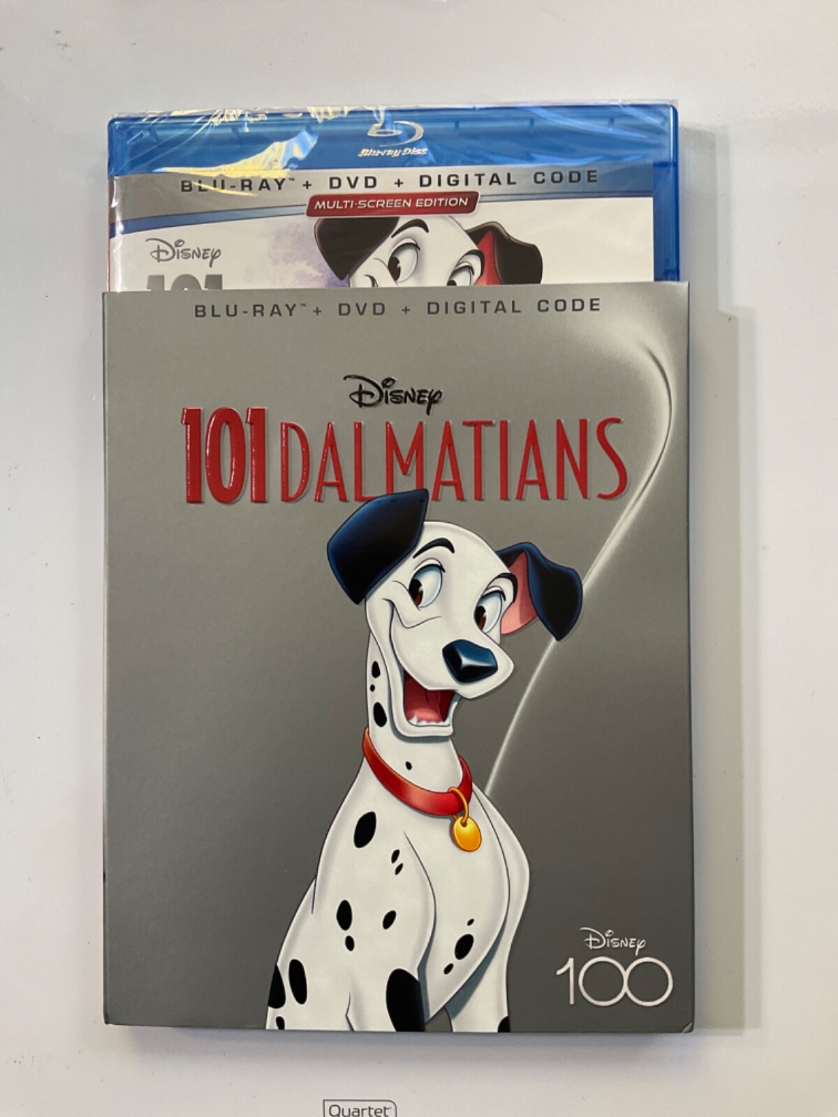 101 Dalmatians (The Walt Disney 100) (Blu-ray, 1961) W/slipcover – Atori  Tours | اتوري تورز للسياحه, image size:1200x1600