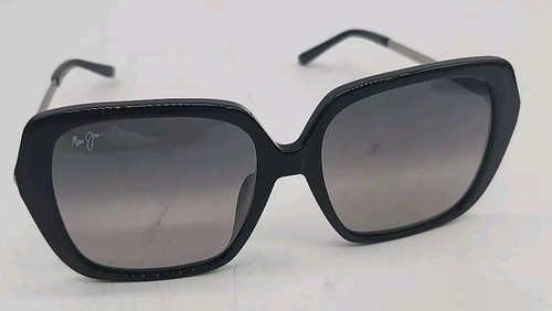 Maui Jim Poolside Fashion Sunglasses - Gray lenses with Black frame - Picture 2 of 6