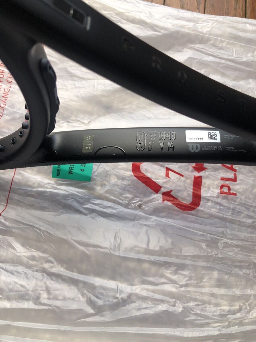 NEW Wilson Pro Staff 97 v14 - Noir (All-Black Edition) - 4 3