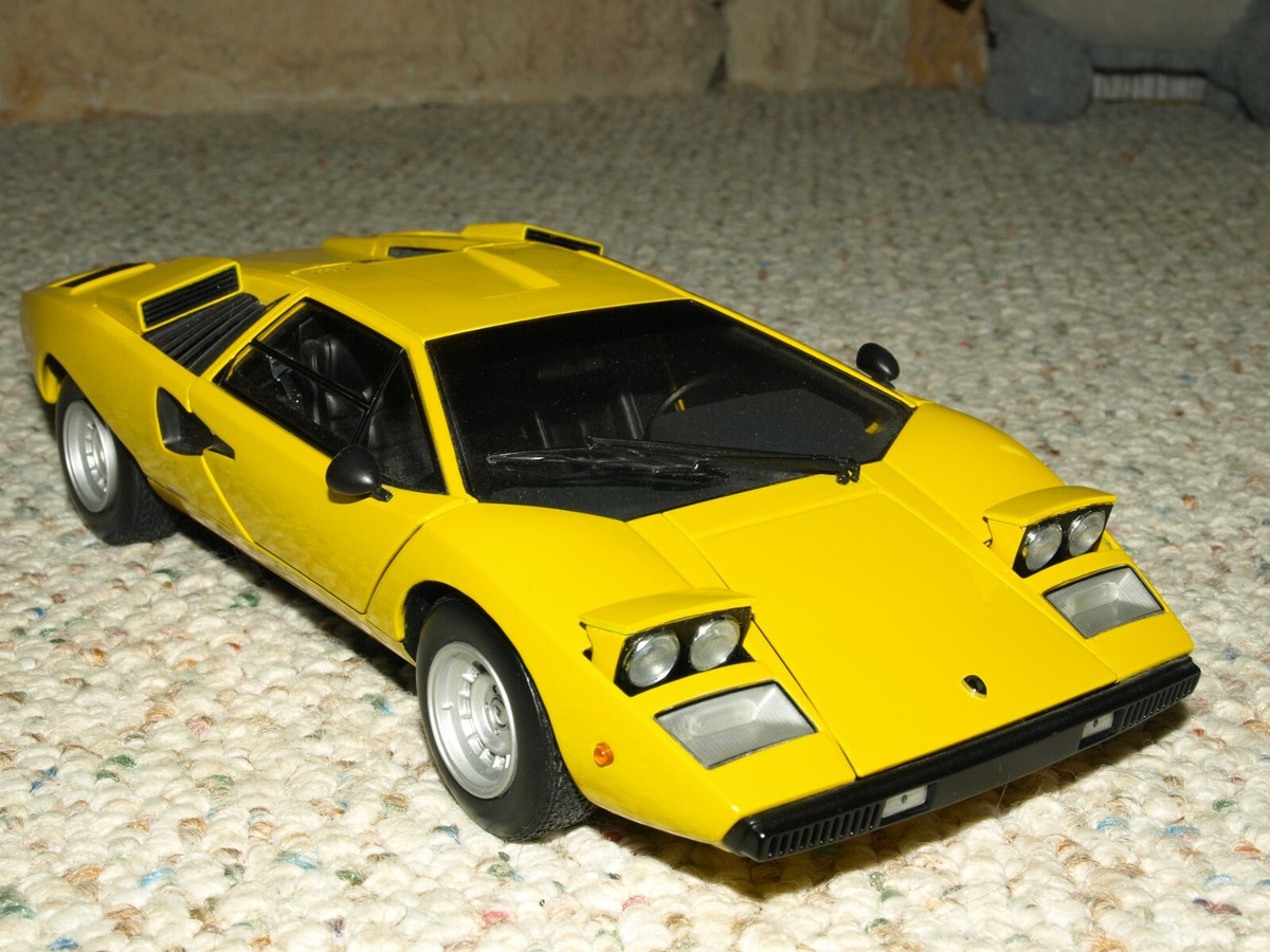 ミニカー KYOSHO 1:18 Lamborghini Countach LP400 Preorder] Kyosho 1:18 Lamborghini Countach LP 400 - Yellow