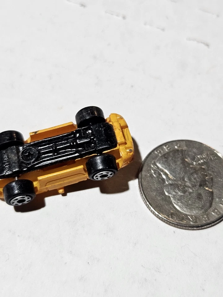 MICRO MACHINES - ASTON MARTIN DB7 Yellow / Orange - Galoob car - Image 4 of 4