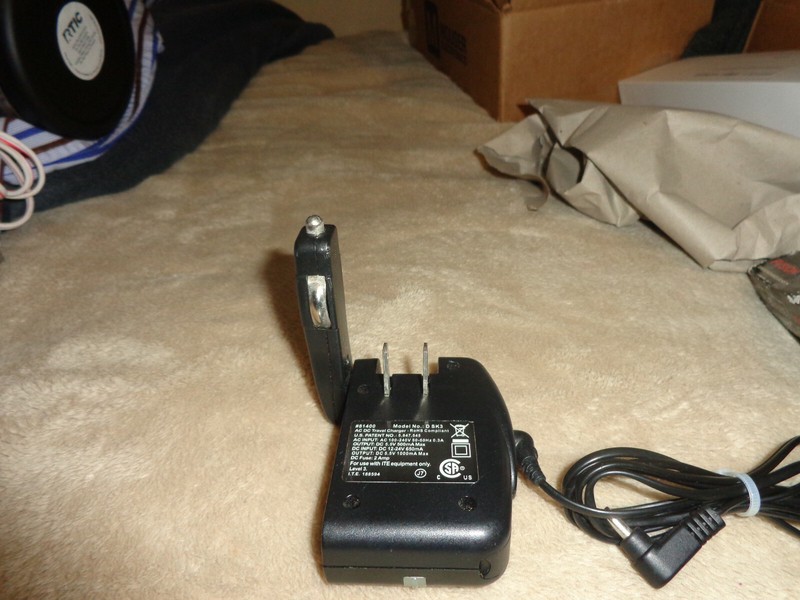 ac/dc travel charger model no..dsk3 untested