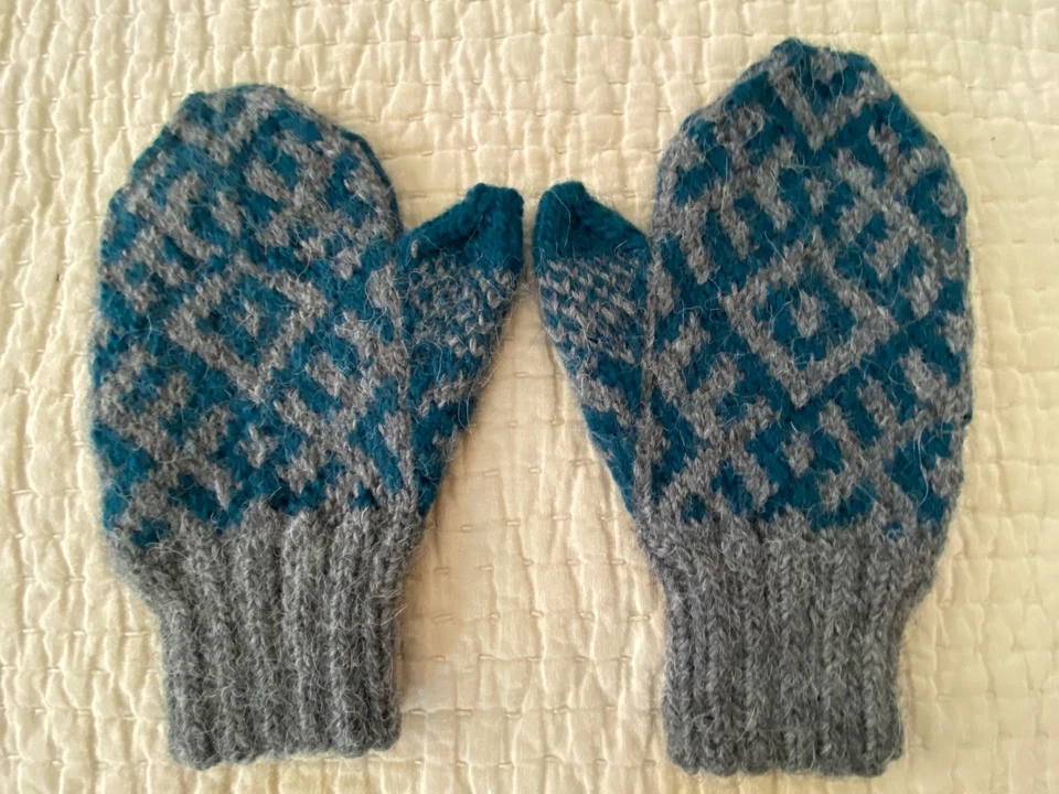 Mitones nórdicos cálidos 100 % lana Fair Isle gris azulado TALLA ÚNICA UNISEX núcleo de cabina Foto 3 de 4