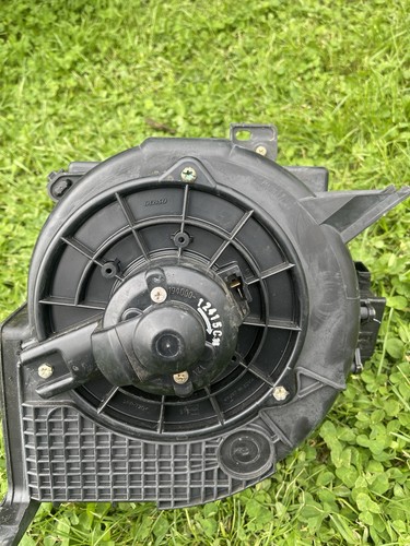 Front For Toyota Tundra 2000 01 02 03-2006 A/C Heater Blower Motor with Fan Cage