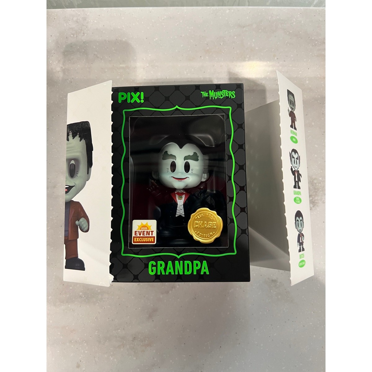 LIMITED EDITION CHASE EXCLUSIVE Grandpa Munster Thrilljoy Pix