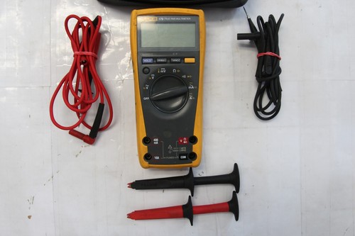 Fluke 179 True RMS Handheld Multimeter TESTED!! WORKING!! - Picture 2 of 15