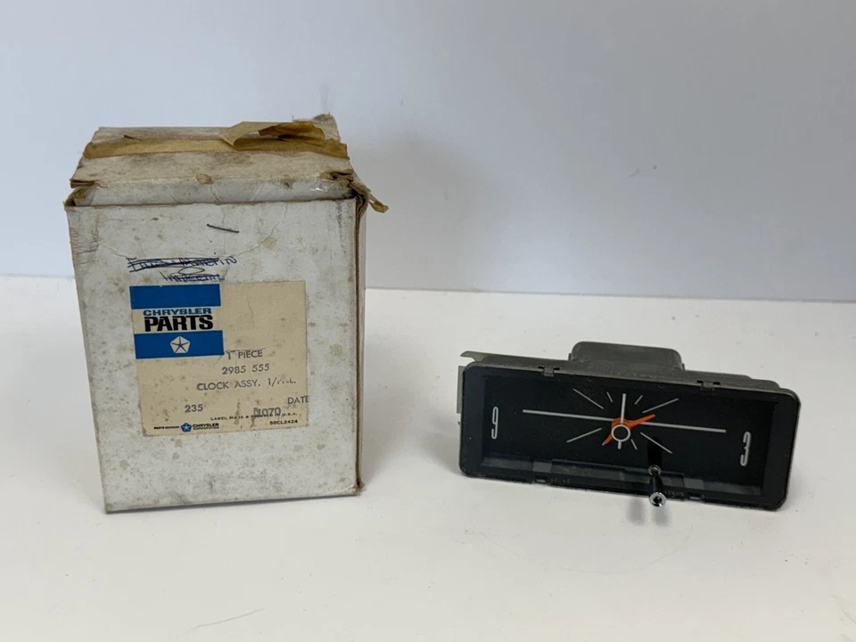 Reloj Chrysler Imperial 1971-1972 cuadro de instrumentos 2985555 NOS Foto 3 de 4