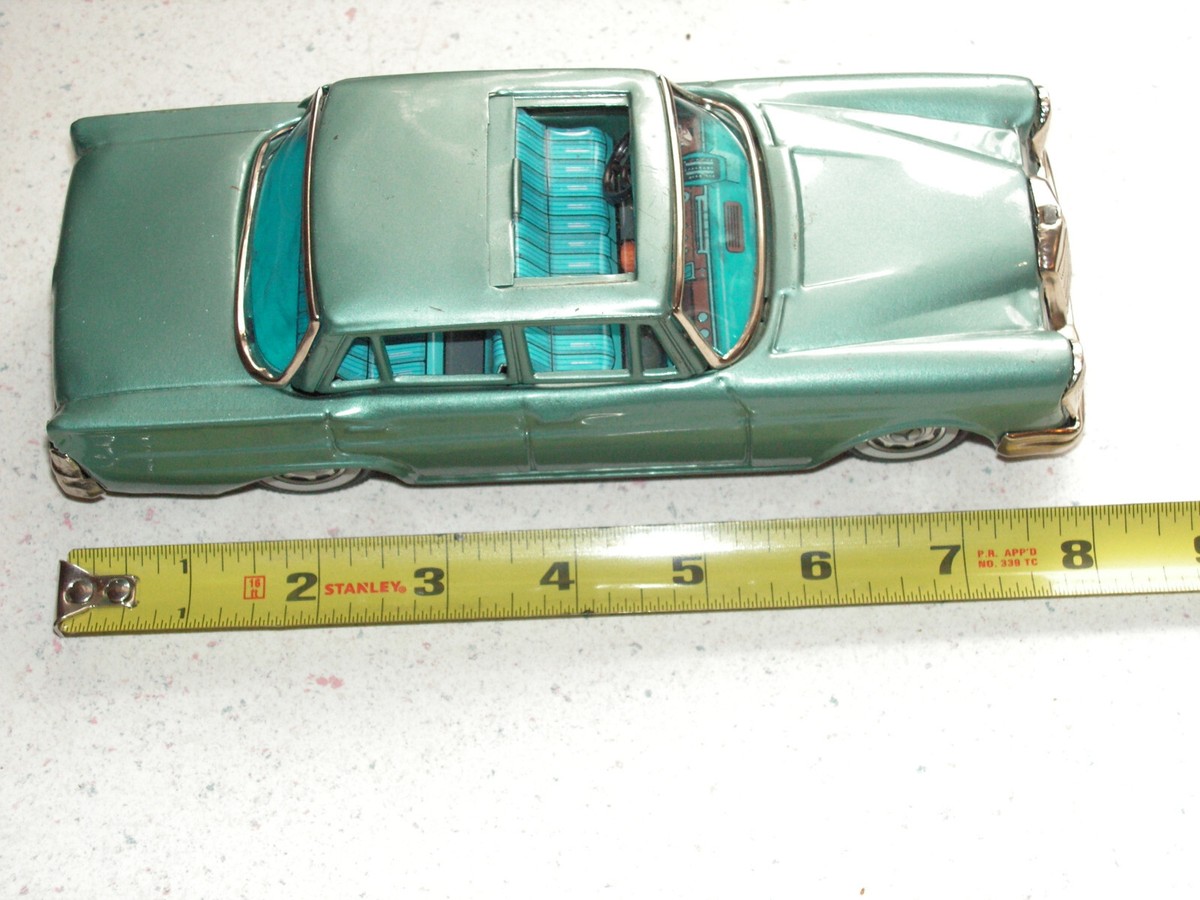 Voiture Ancienne Mercedes 220 – Tôle Friction – Tintoy – Japon – 21,5 Cm – Rare