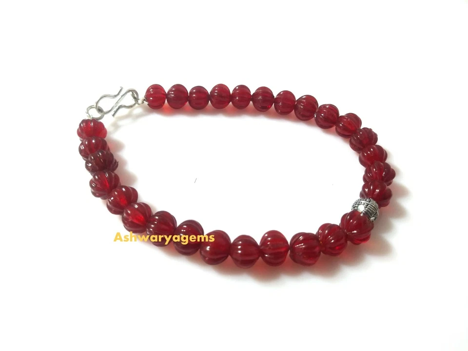 Pulsera colgante de metal con cuentas talladas en sandía color rubí creada en laboratorio 7" Foto 4 de 4