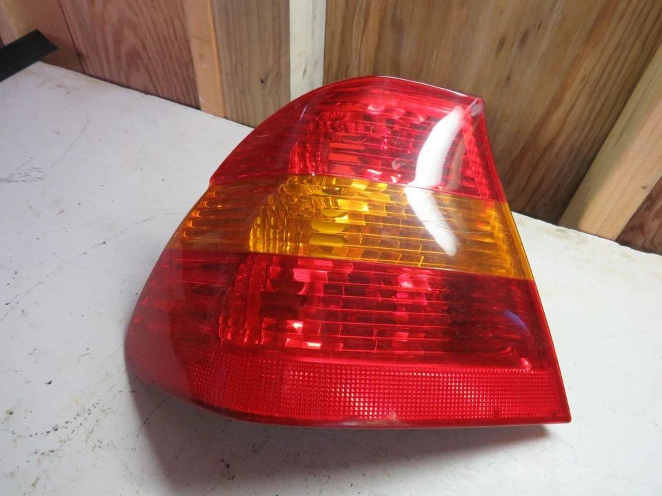 2004 BMW 325Xi 325 XI задний фонарь левый пассажирский LH - Изображение 3 из 4