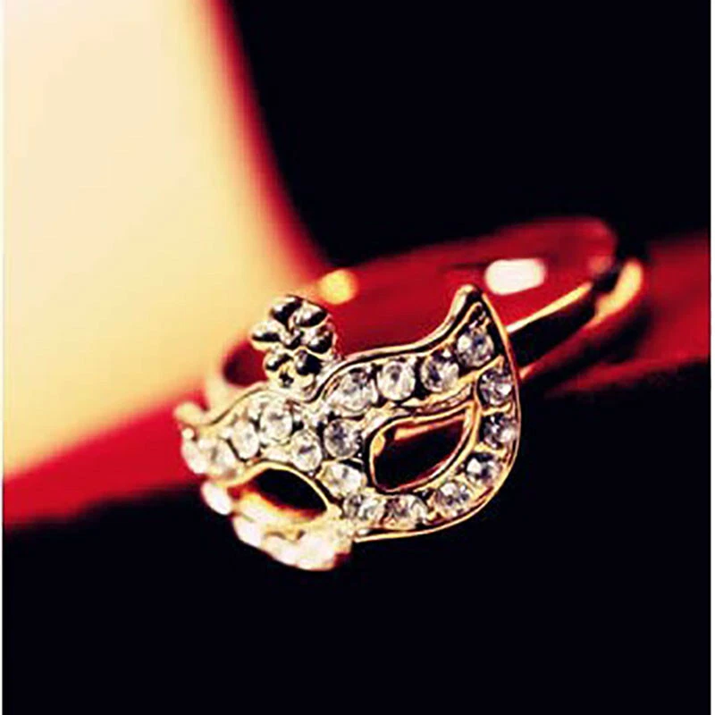 Goldfarbener Ring Mit Maske Und Österreichischem Kristall - Bild 2 von 2