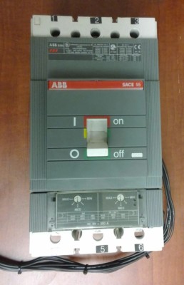 ABB SACE S5N, CIRCUIT BREAKER WITH AUXILIARY SWITCH & SHUNT TRIP, 300A, 600VAC