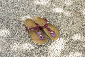 birkenstock patent bordeaux