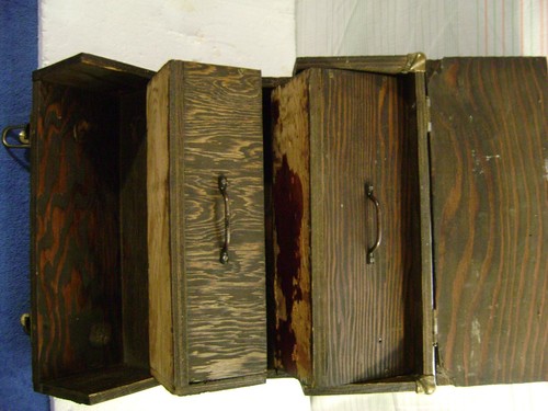 ANTIQUE BOX/SAFE Unfolds. Wood. 3 Metal Locks-Mounts. Handmade - 第 15/17 張圖片