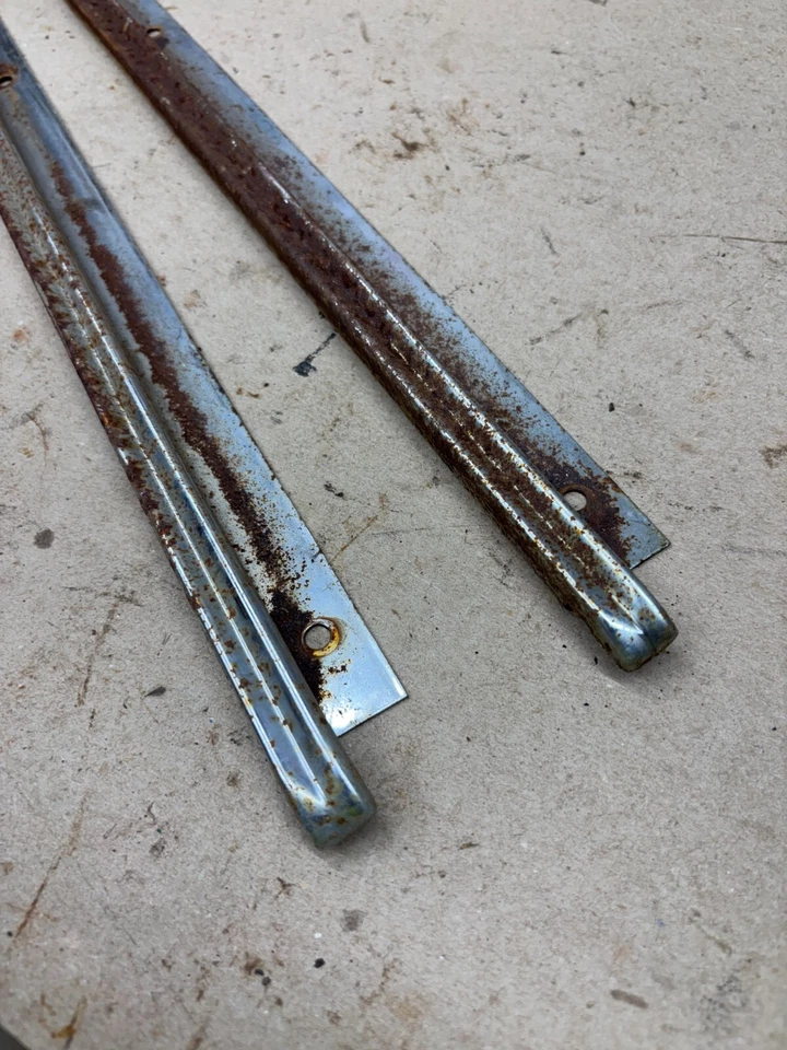 1967 1972 1971 C10 C20 C30 BLAZER K10 Chevrolet Gmc INTERIOR DOOR PANEL TRIM MOL - Image 2 of 4