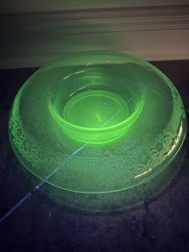 HUGE 15” Vintage Glower Uranium Depression Glass Rolled Edge Console Bowl Etched