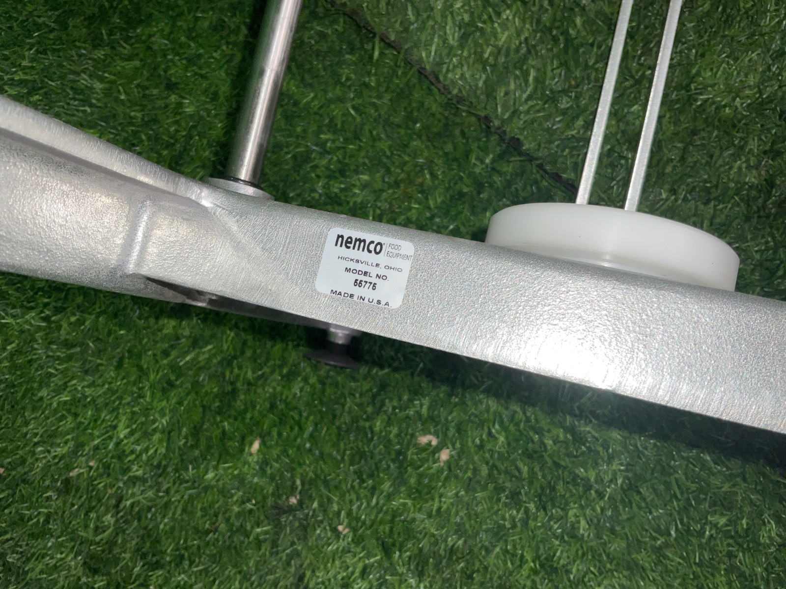 Nemco 55775-1 Easy Pineapple Corer / Peeler 55775 New No Box 1658 1F