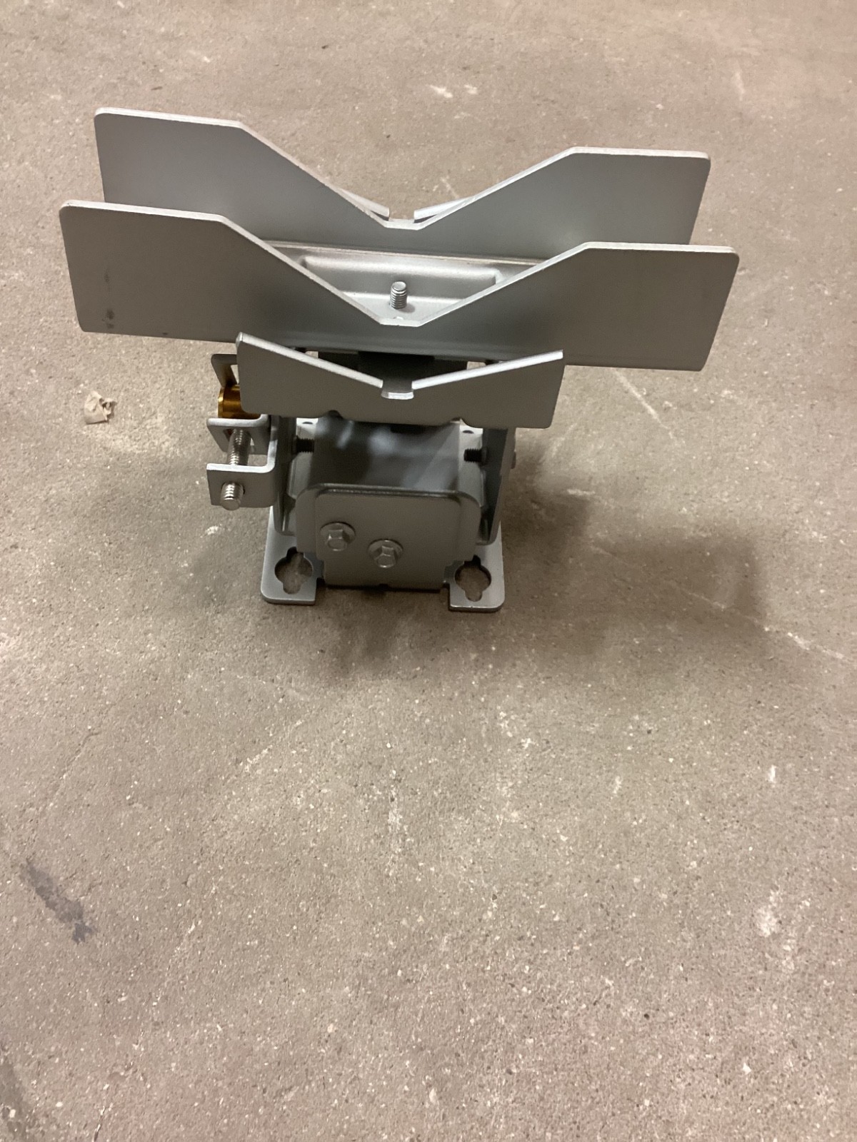 Siklu AX-MK-1ft-B EtherHaul Mount Kit for 1 FT Antenna (Short)