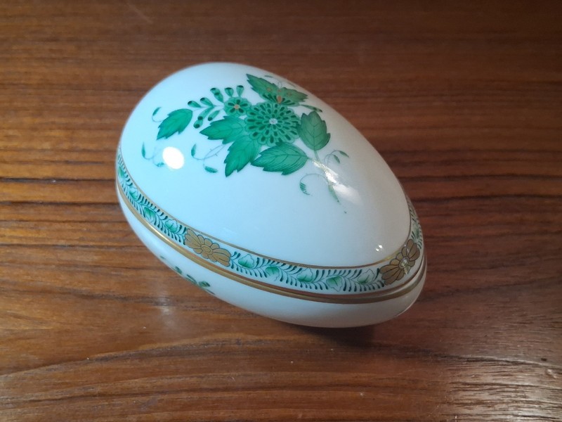 HEREND PORCELAIN "Green Egg" Chinese Bouquet Trinket/Bonbon 6052 HUNGARY ANTIQUE