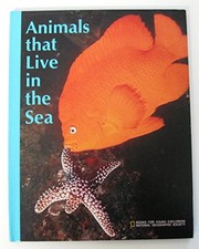 ANIMALS THAT LIVE IN THE SEA By Joan Ann Straker - Hardcover **Mint Condition**