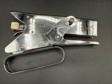 Arrow Heavy Duty P-22 Plier Type Stapler 1/4" 5/16" Staples Made In USA NICE