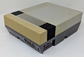 Nintendo NES Control Deck Console Bundle w Box, Guide, Zapper, & Mario - Tested!