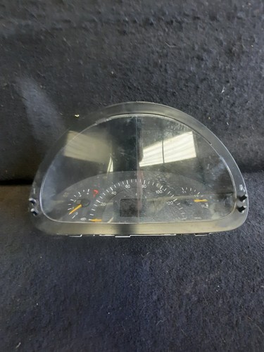 Mercedes Vito Tacho Kombiinstrument A6394460421 #9 Bj 2004