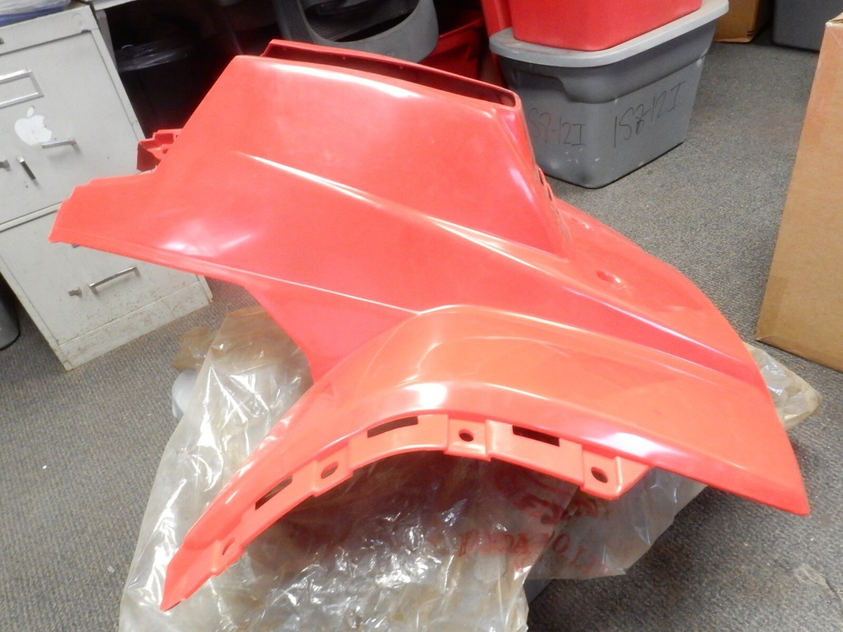 1986 Honda TRX125 Front Fender | 61100VM6681ZA | OEM | NOS | Red | ATV
