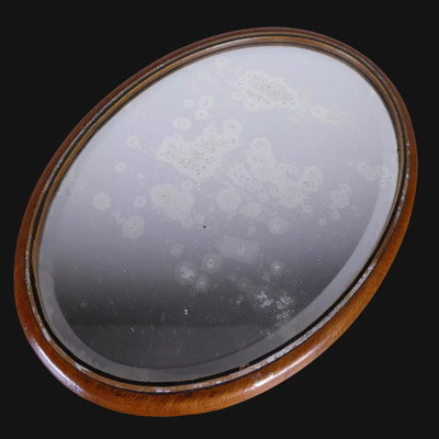 Regency British Walnut Spiegel, 1790-1830, oval abgeschrägt, 18,7 cm