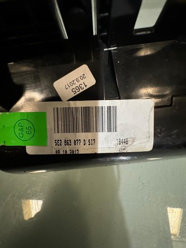 SKODA OCTAVIA MK3 VRS 2013-2020 CARBON EFFECT ASHTRAY TRIM 5E2863077D 5E1863077A - Picture 4 of 4
