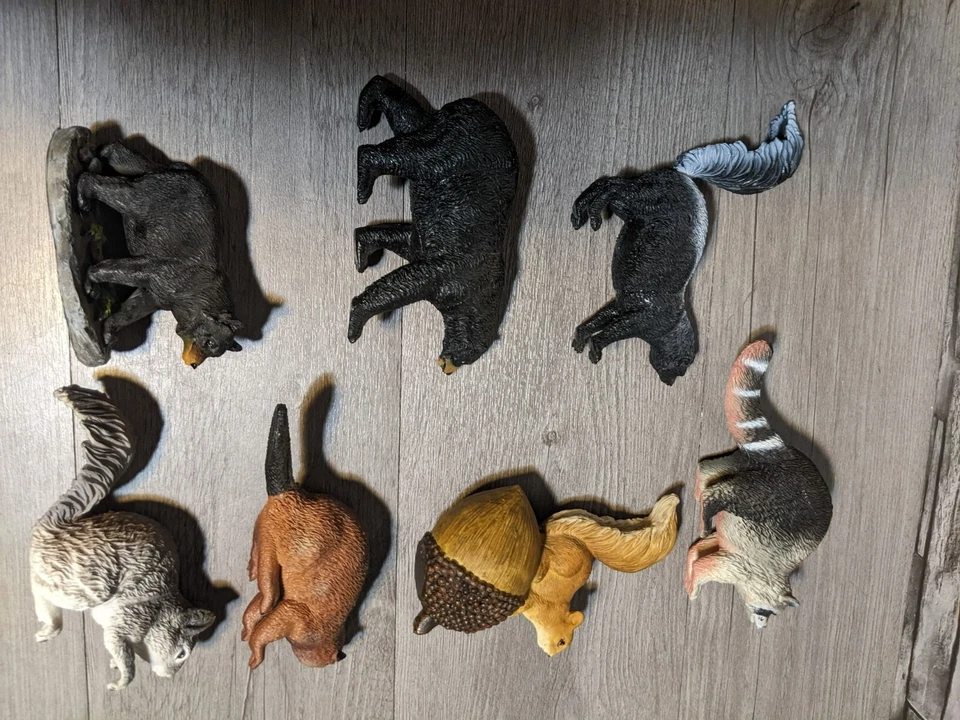 Smokey Mountain Animal Figure Lot Bear Squirrel Beaver Skunk Raccoon Figurine - Image 2 of 4