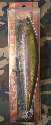 Lucky Craft LL Pointer 200 Jerkbait Slow Sinking Neutral Ghost Rainbow 4oz