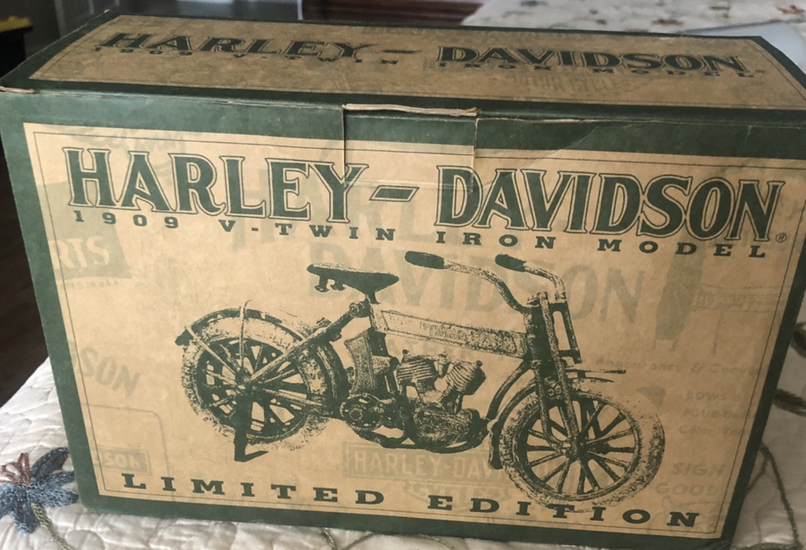 NIB Xonex 1909 Harley-Davidson V-Twin Cast Iron 1:6 Scale