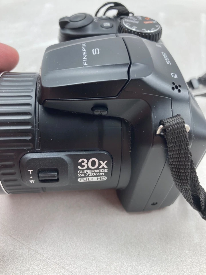 Fujifilm FinePix S Digital Camera 30x Optical Zoom 16MP Full HD Video - Image 3 of 4